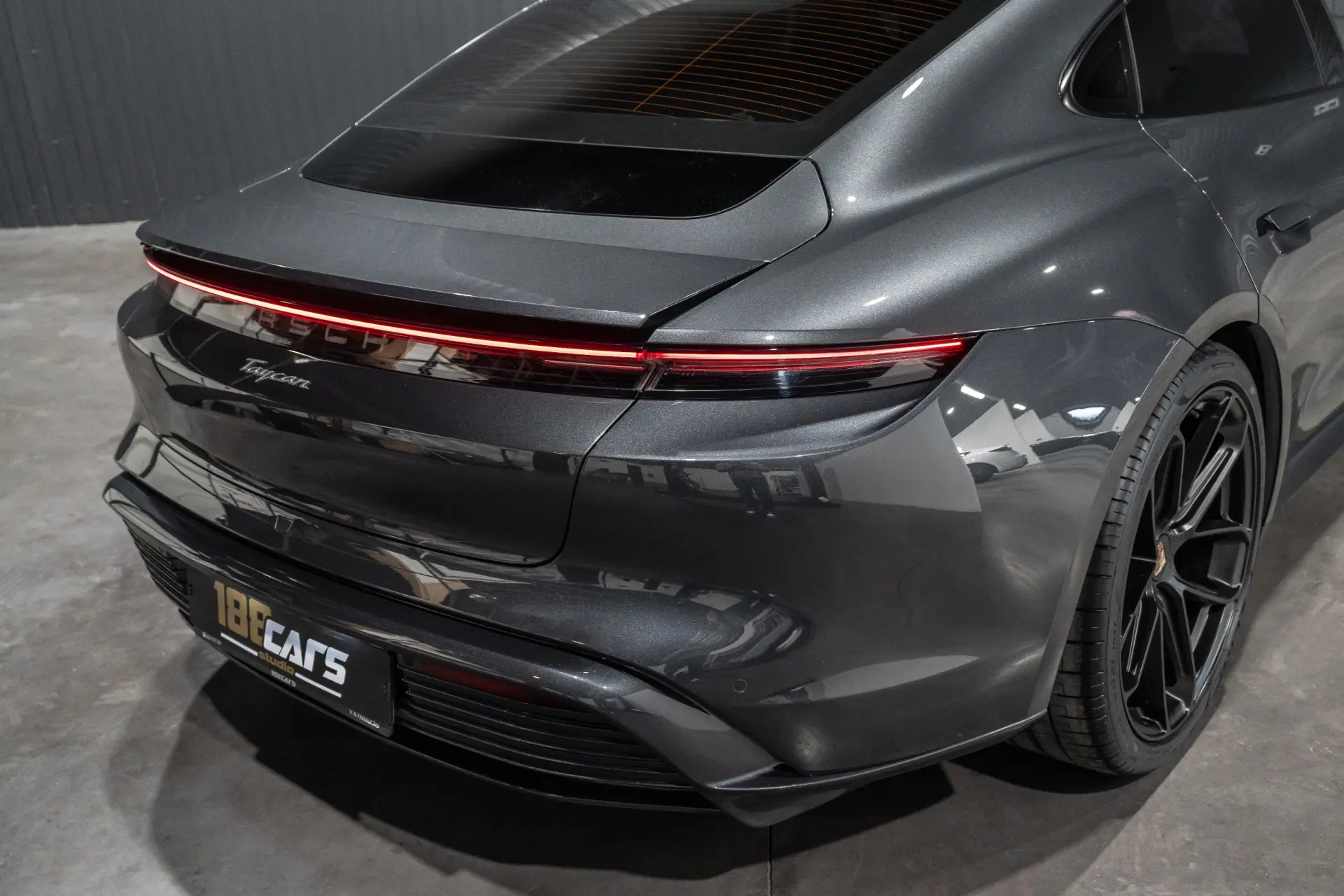 Porsche Taycan 4 43