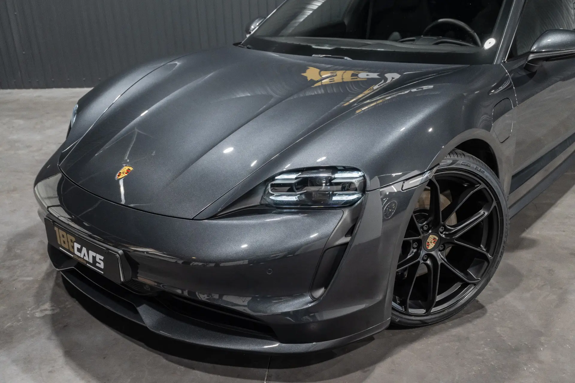 Porsche Taycan 4 32