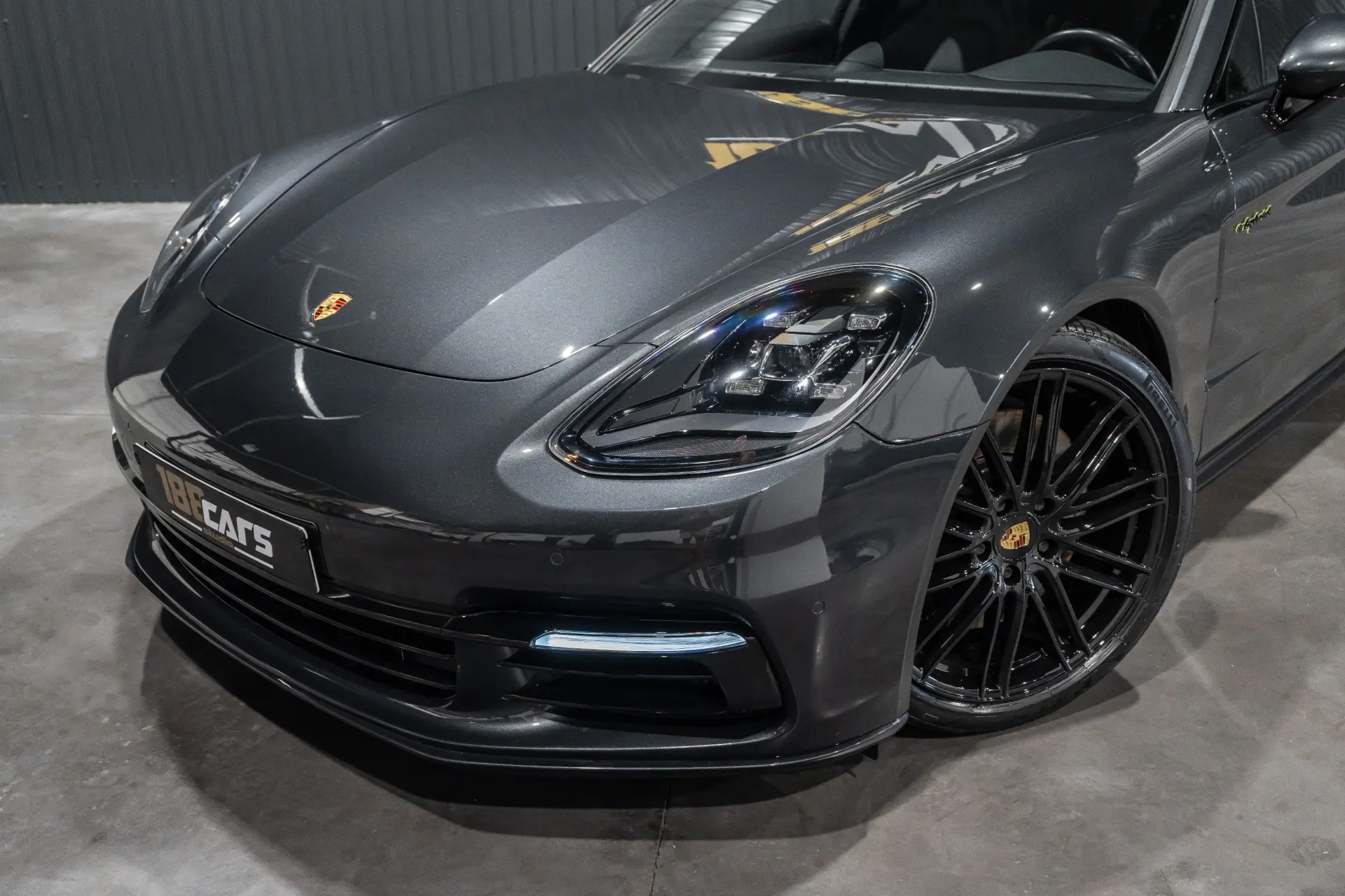 Porsche Panamera 4 E-Hybrid 36