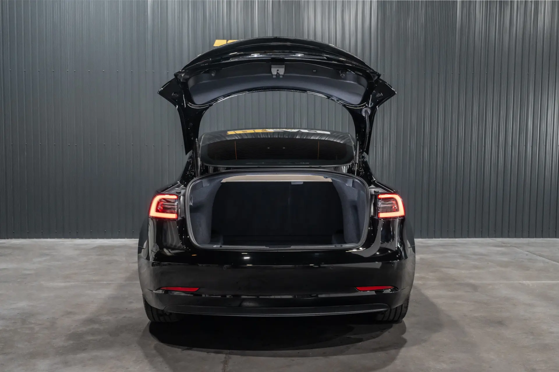 Tesla Model 3 Standard Range Plus RWD 47
