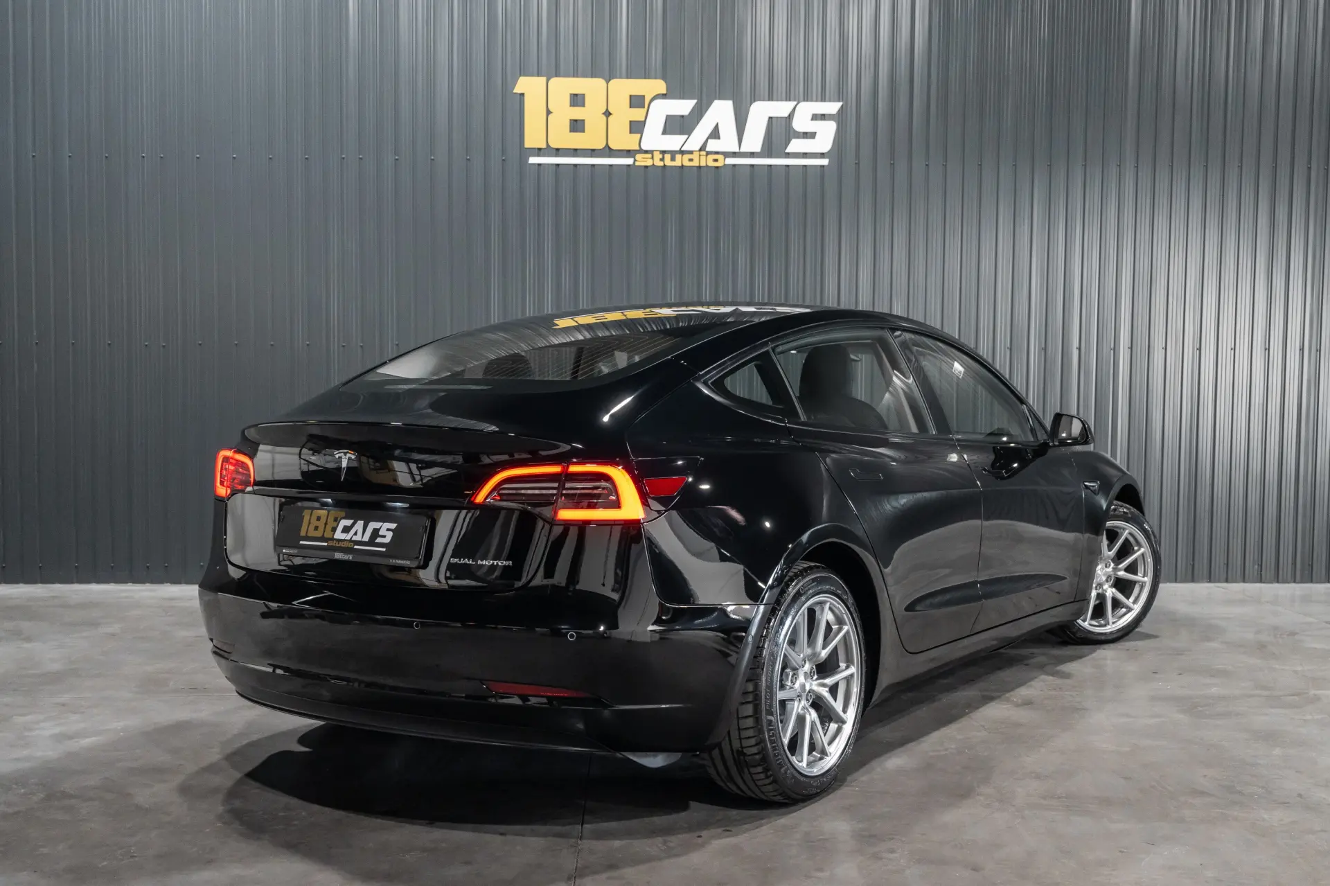 Tesla Model 3 Long-Range Dual Motor AWD 5