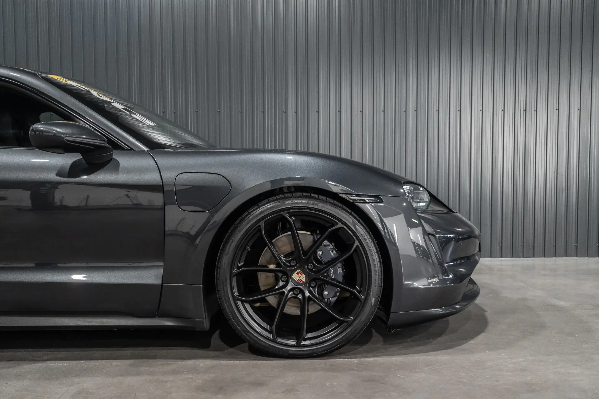 Porsche Taycan 4 36