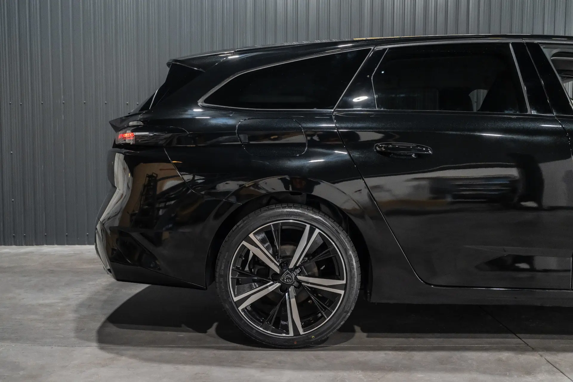 Peugeot 308 SW 1.2 PureTech Allure Full LED 38