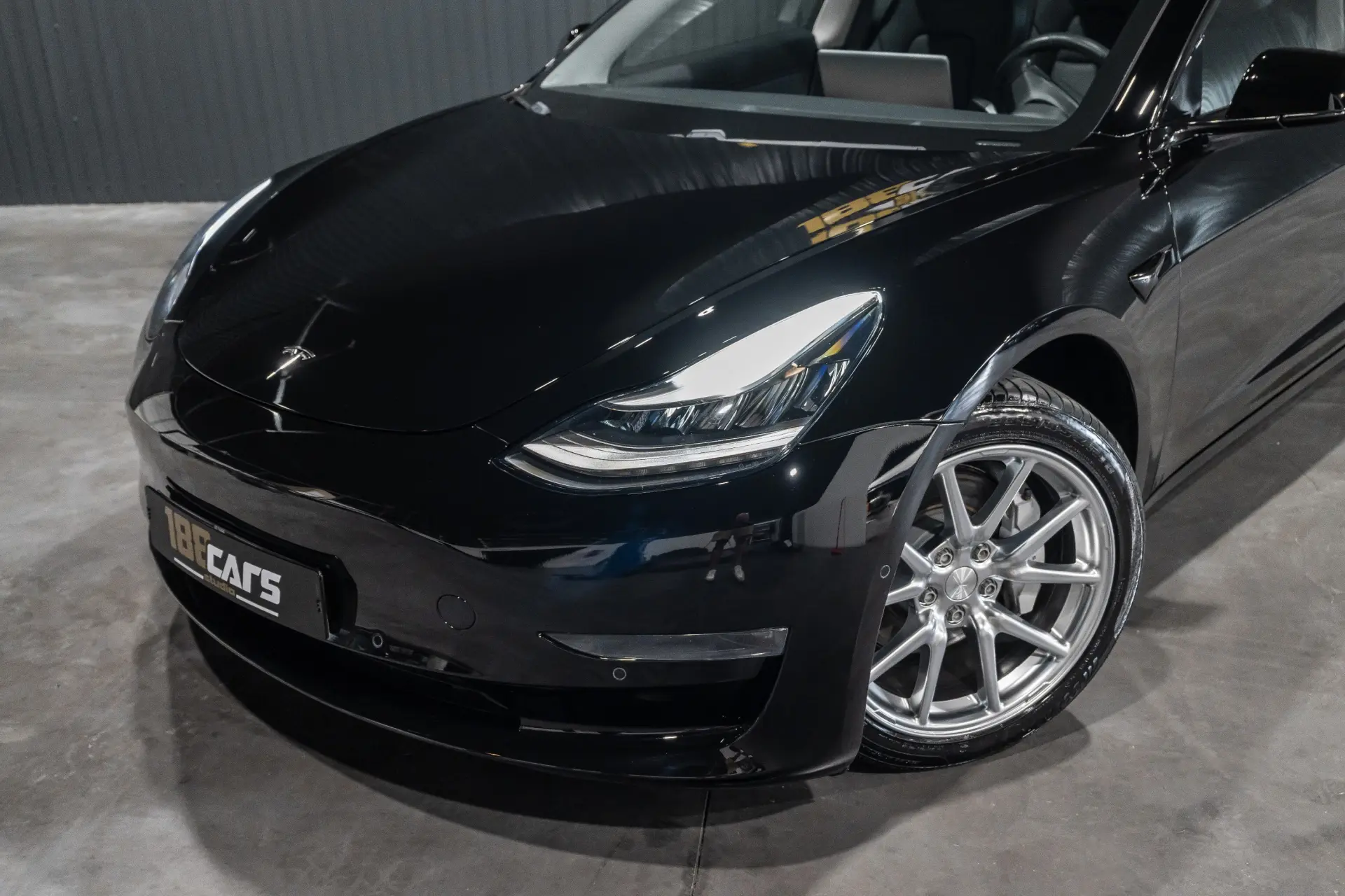 Tesla Model 3 Long-Range Dual Motor AWD 29