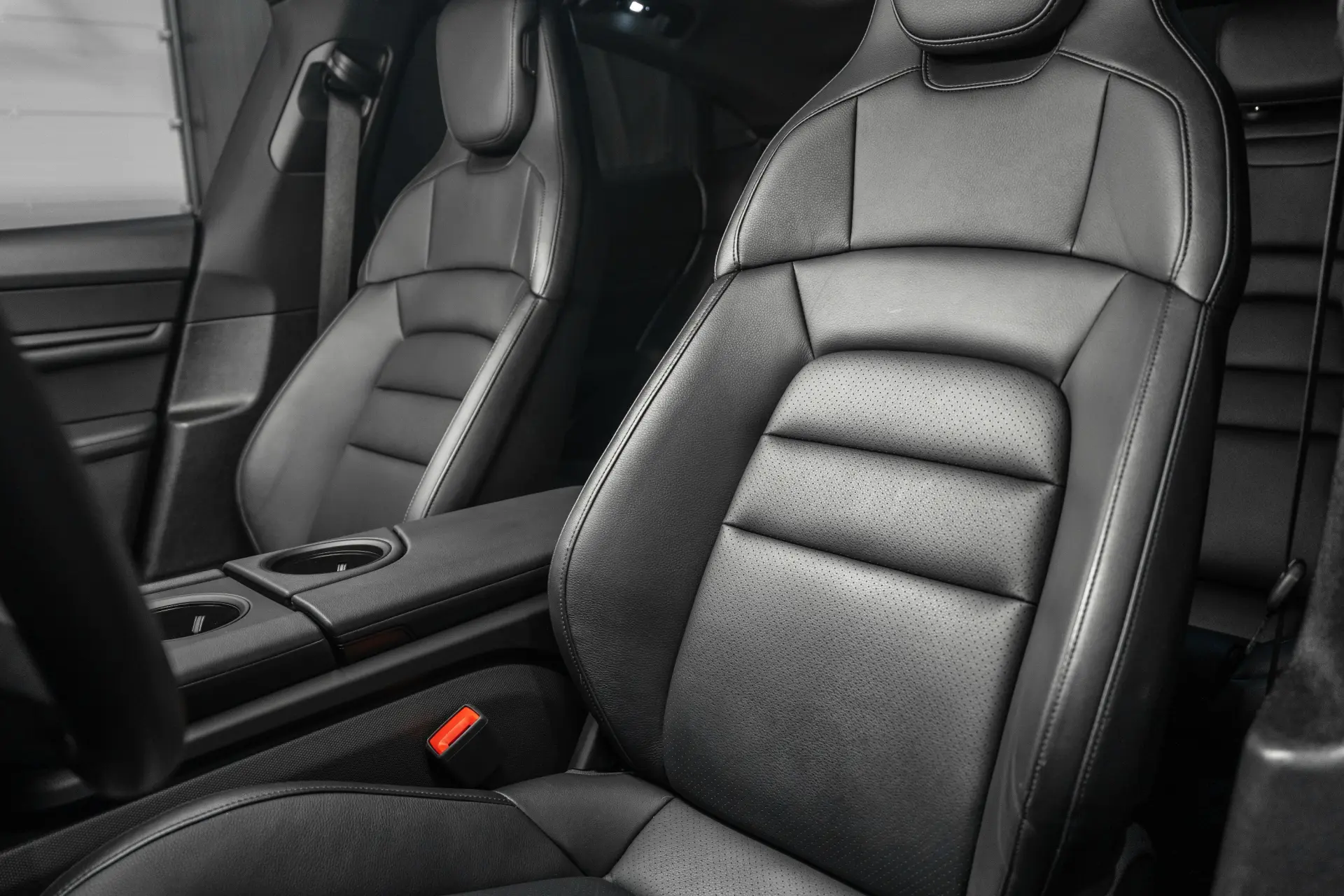 Porsche Taycan 4 19
