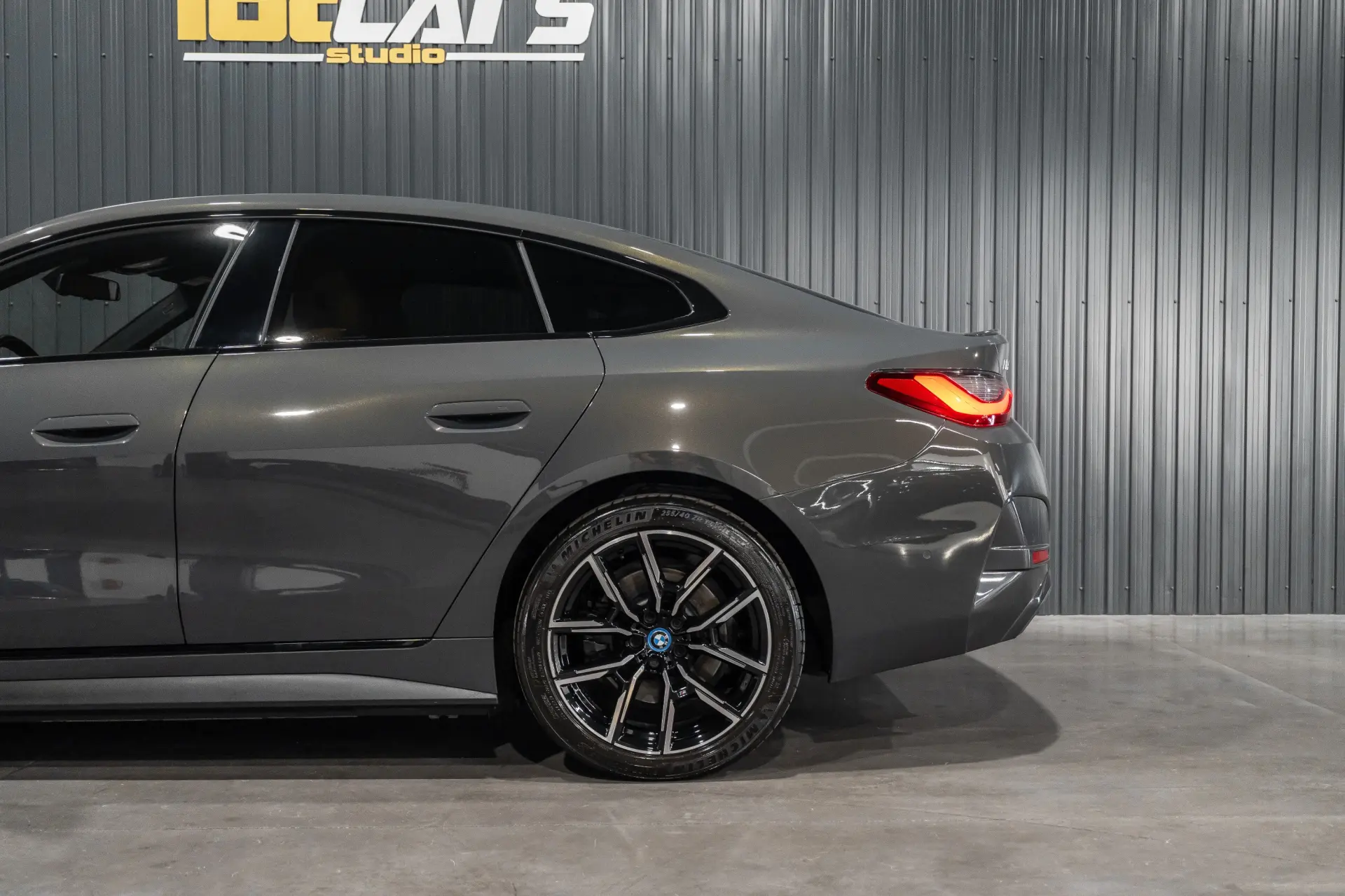 BMW i4 eDrive40 Pack Desportivo M Pro 28