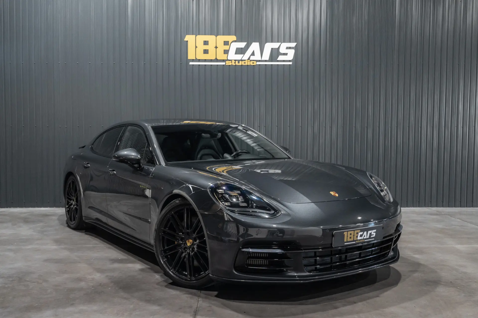 Porsche Panamera 4 E-Hybrid 38