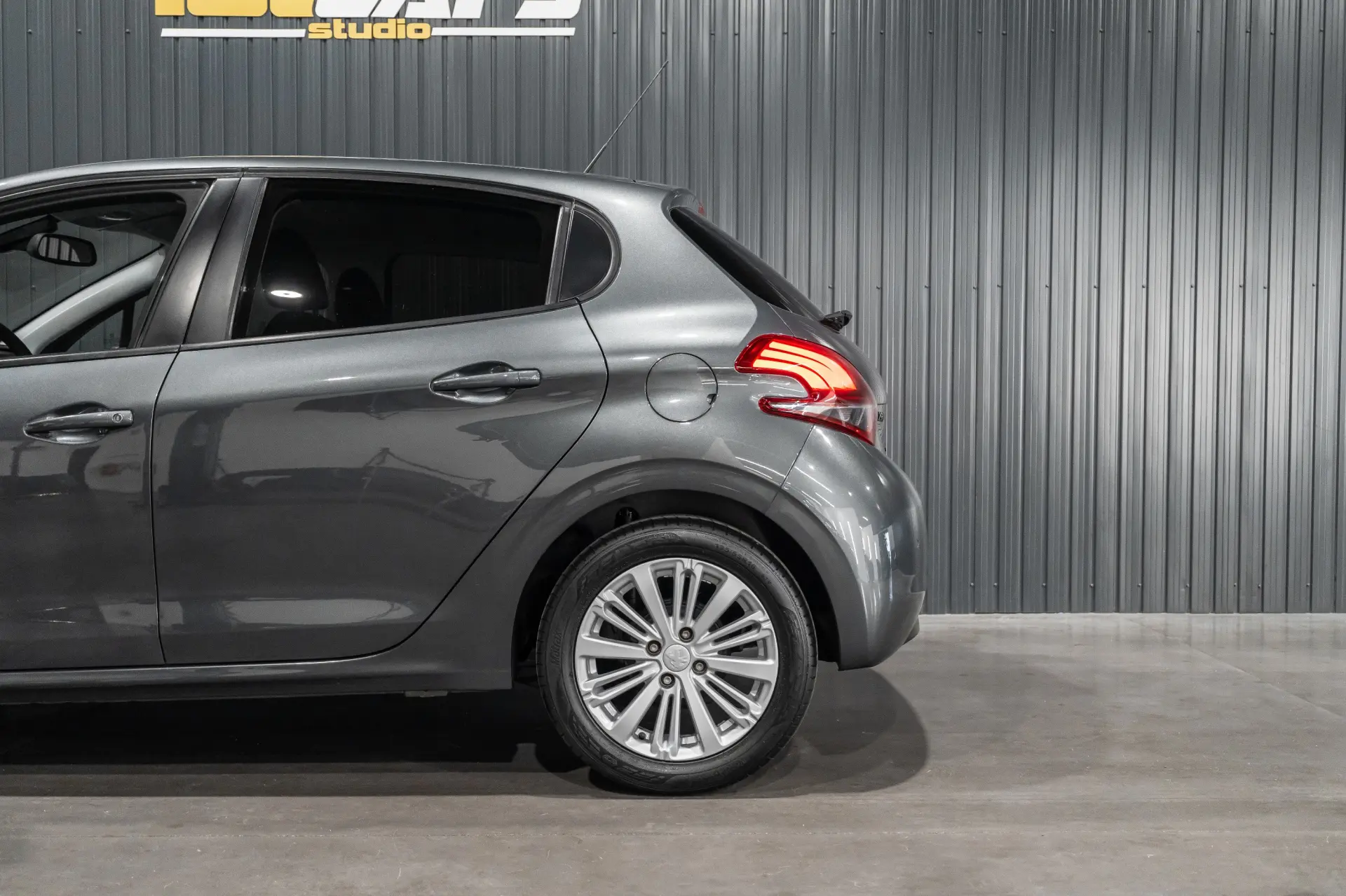 Peugeot 208 26