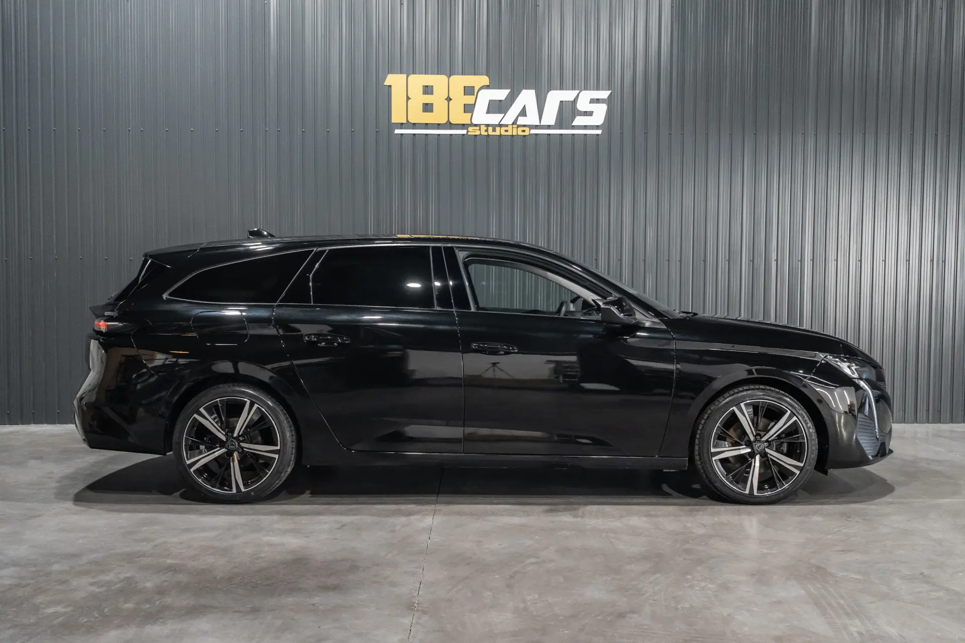 Peugeot 308 SW 1.2 PureTech Allure Full LED 4