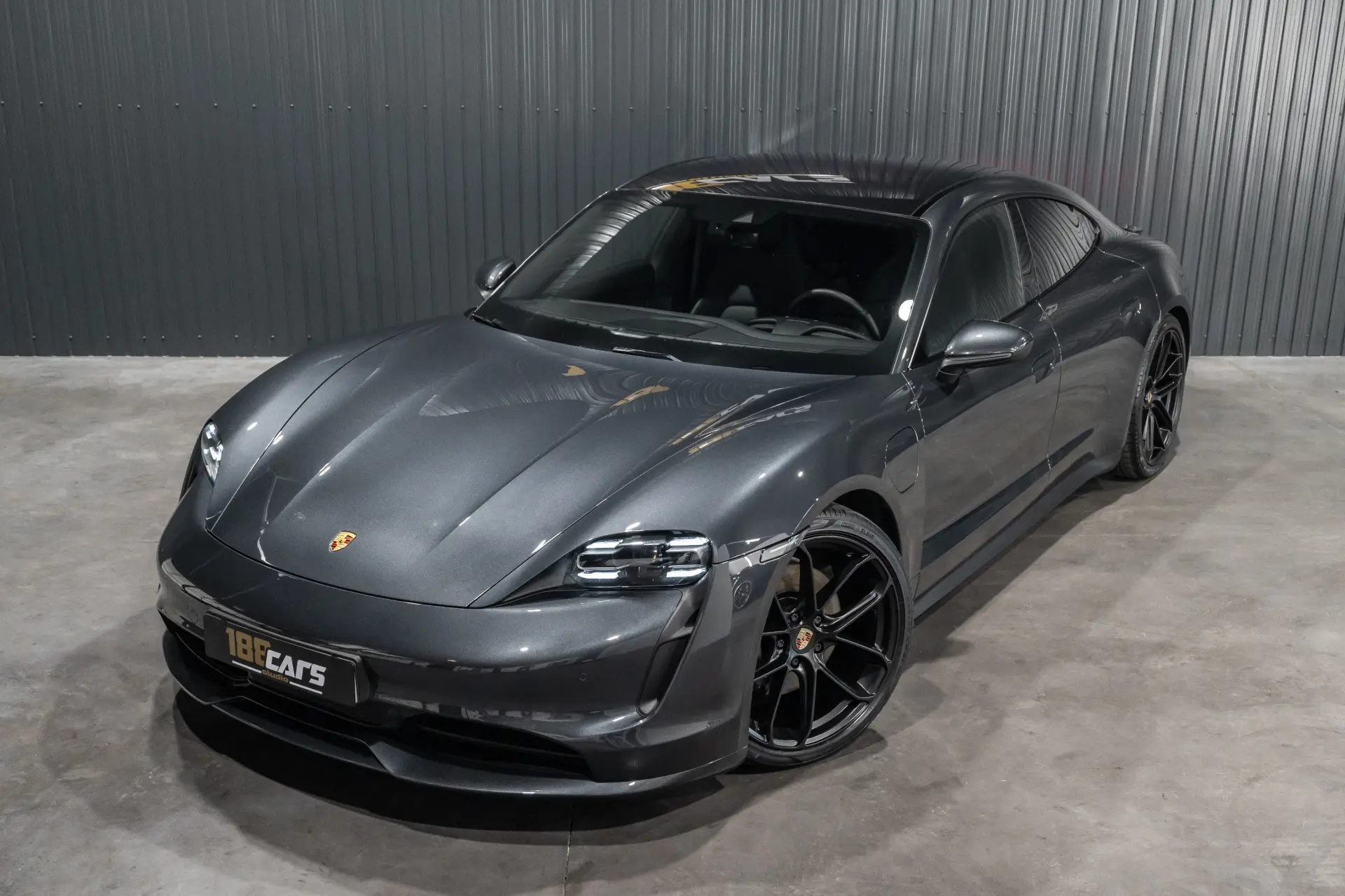 Porsche Taycan 4 31
