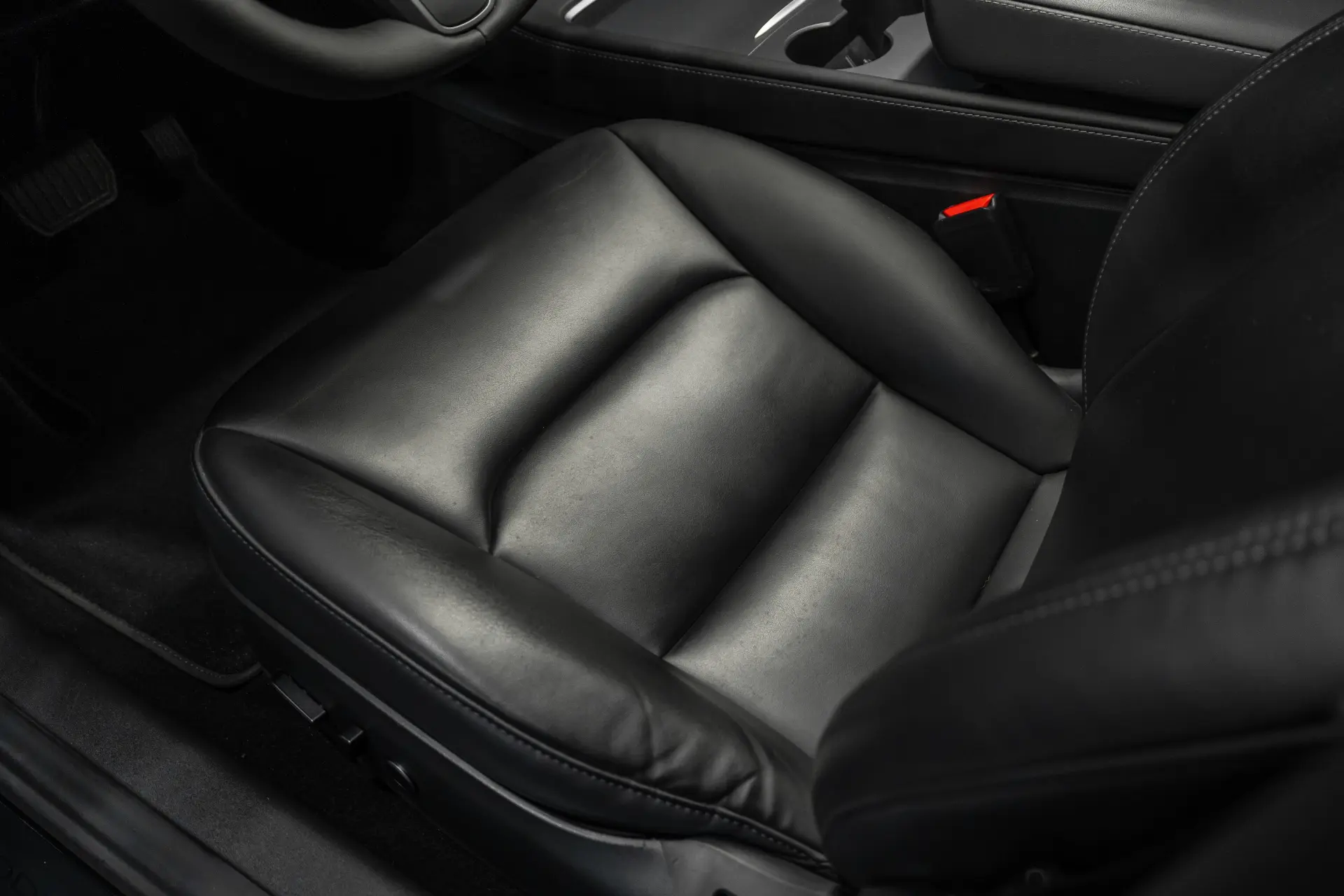 Tesla Model 3 Standard Range Plus RWD 20