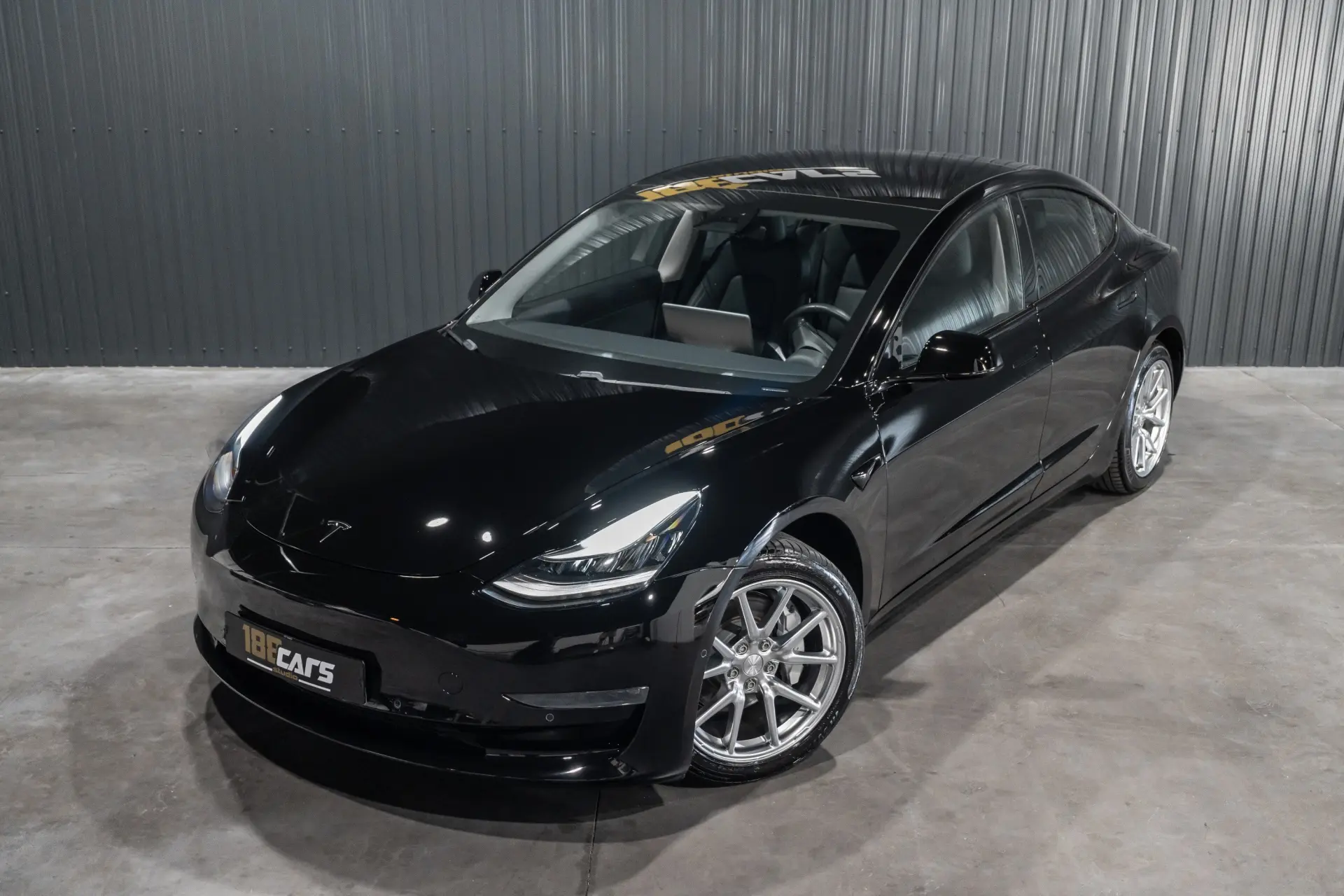 Tesla Model 3 Long-Range Dual Motor AWD 28