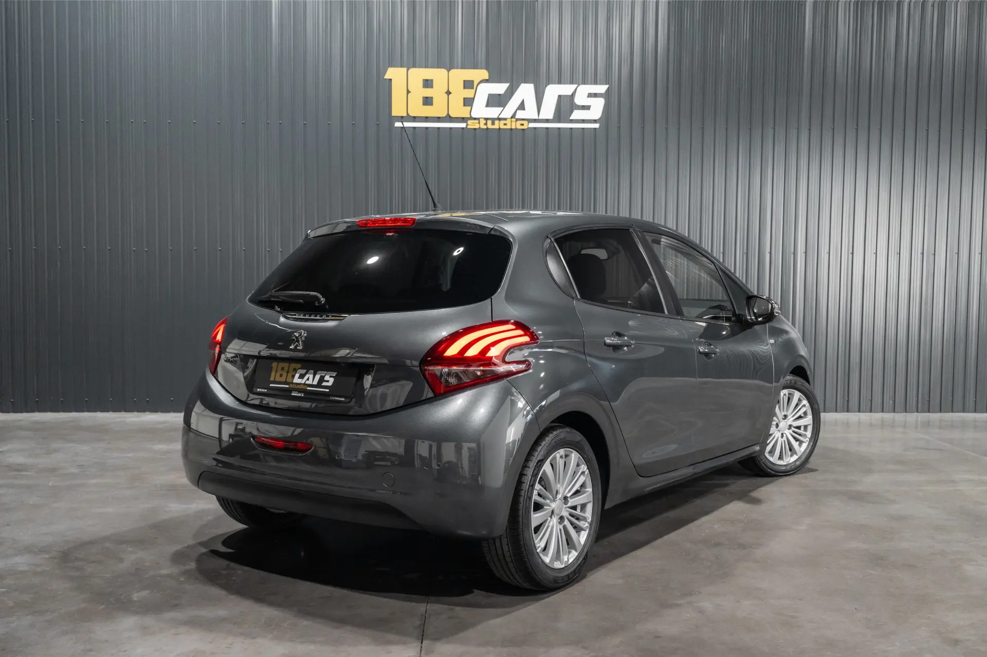 Peugeot 208 5