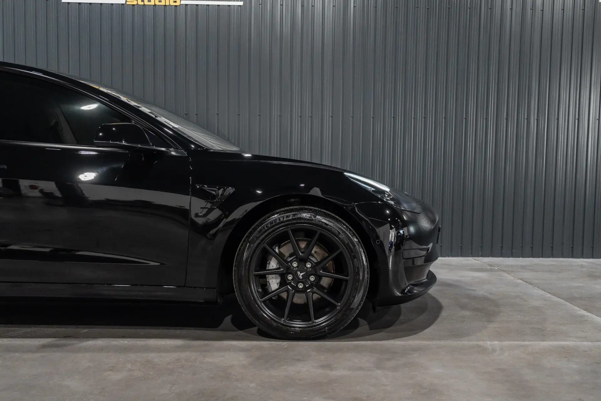 Tesla Model 3 Standard Range Plus RWD 36