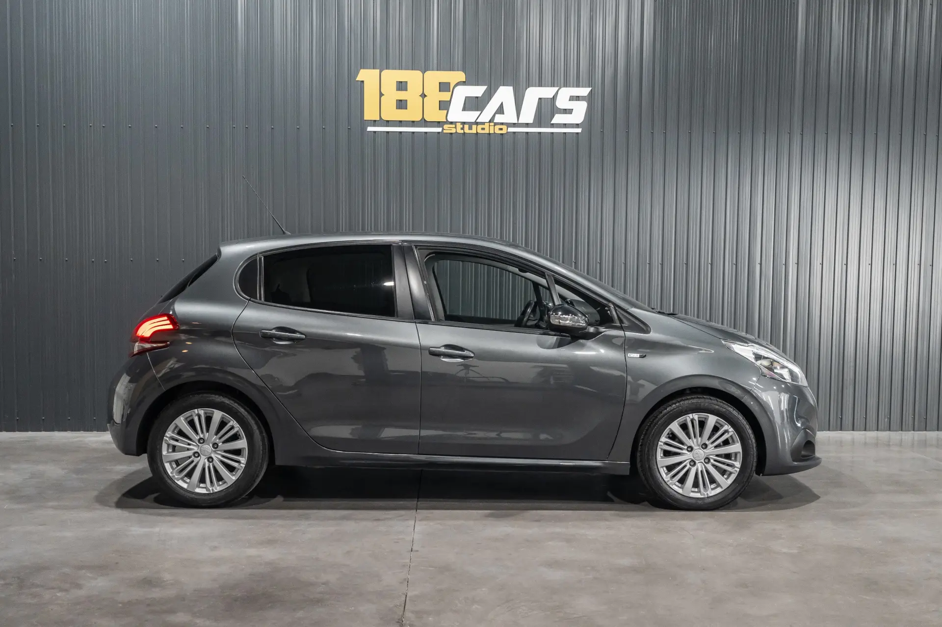 Peugeot 208 4