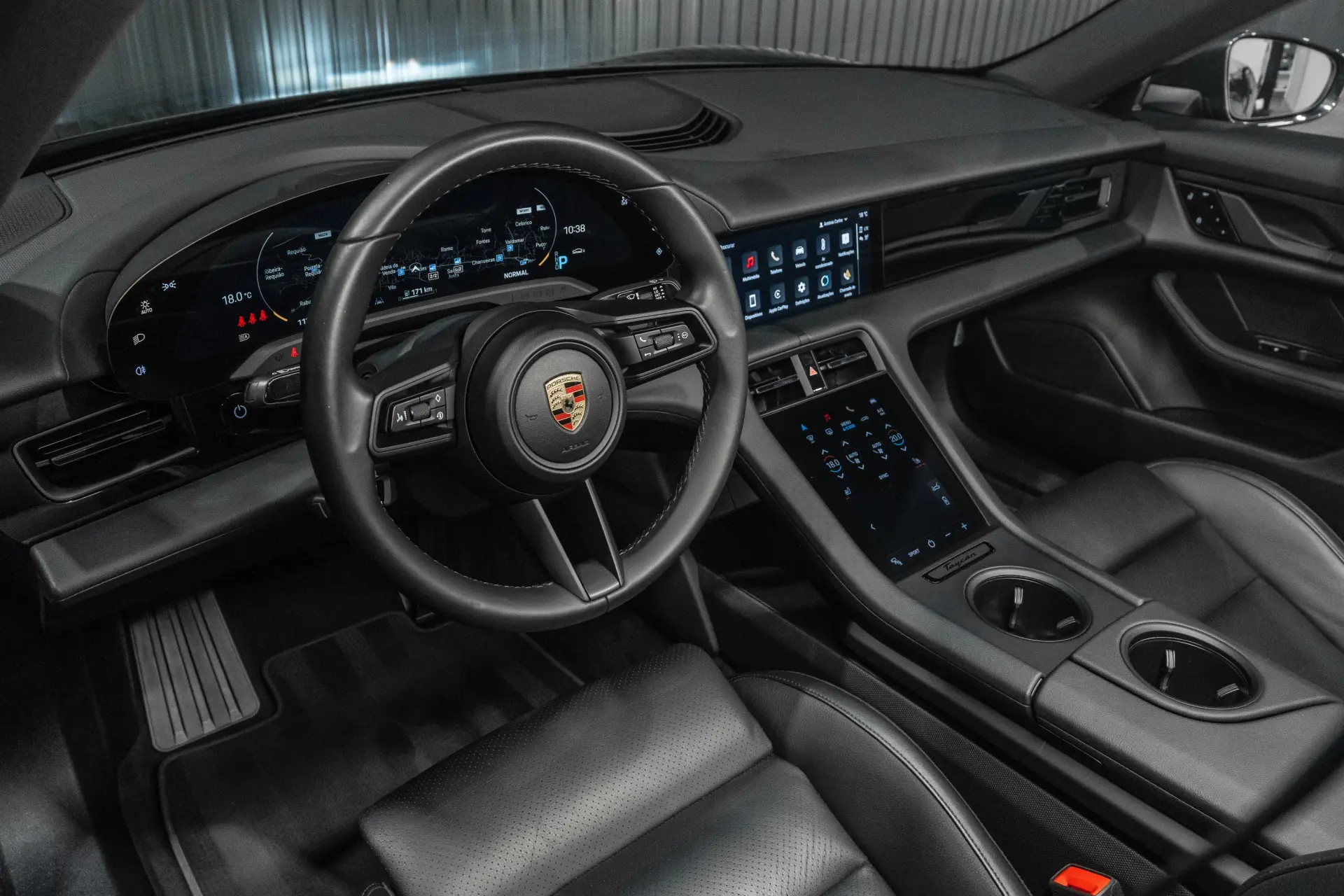 Porsche Taycan 4 17