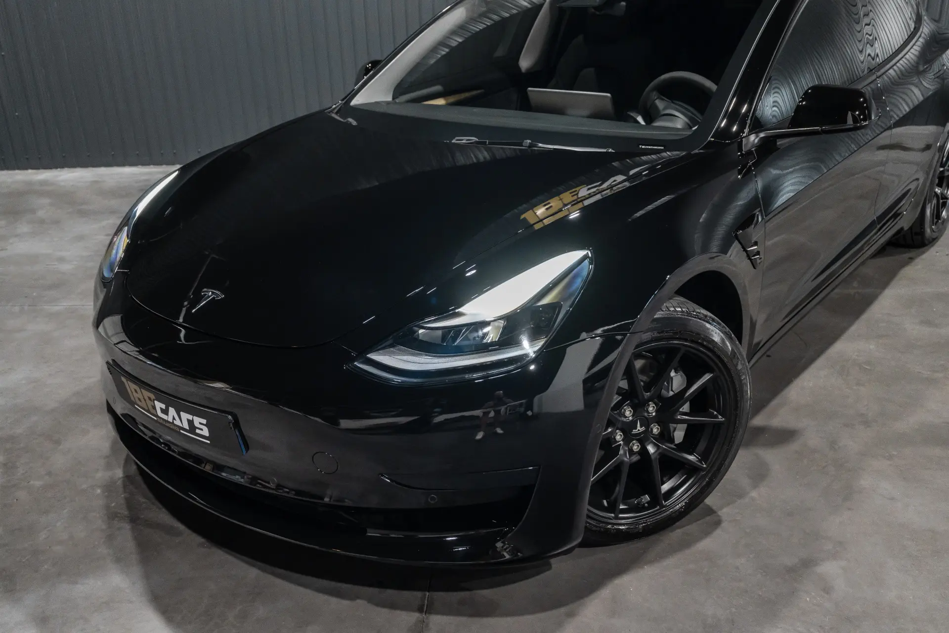 Tesla Model 3 Standard Range Plus RWD 32