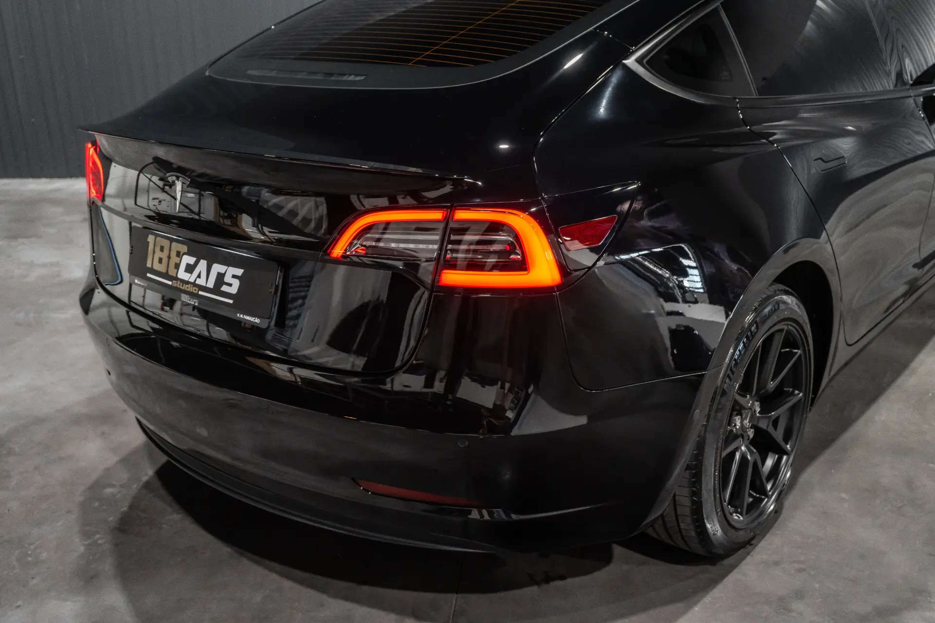 Tesla Model 3 Standard Range Plus RWD 43