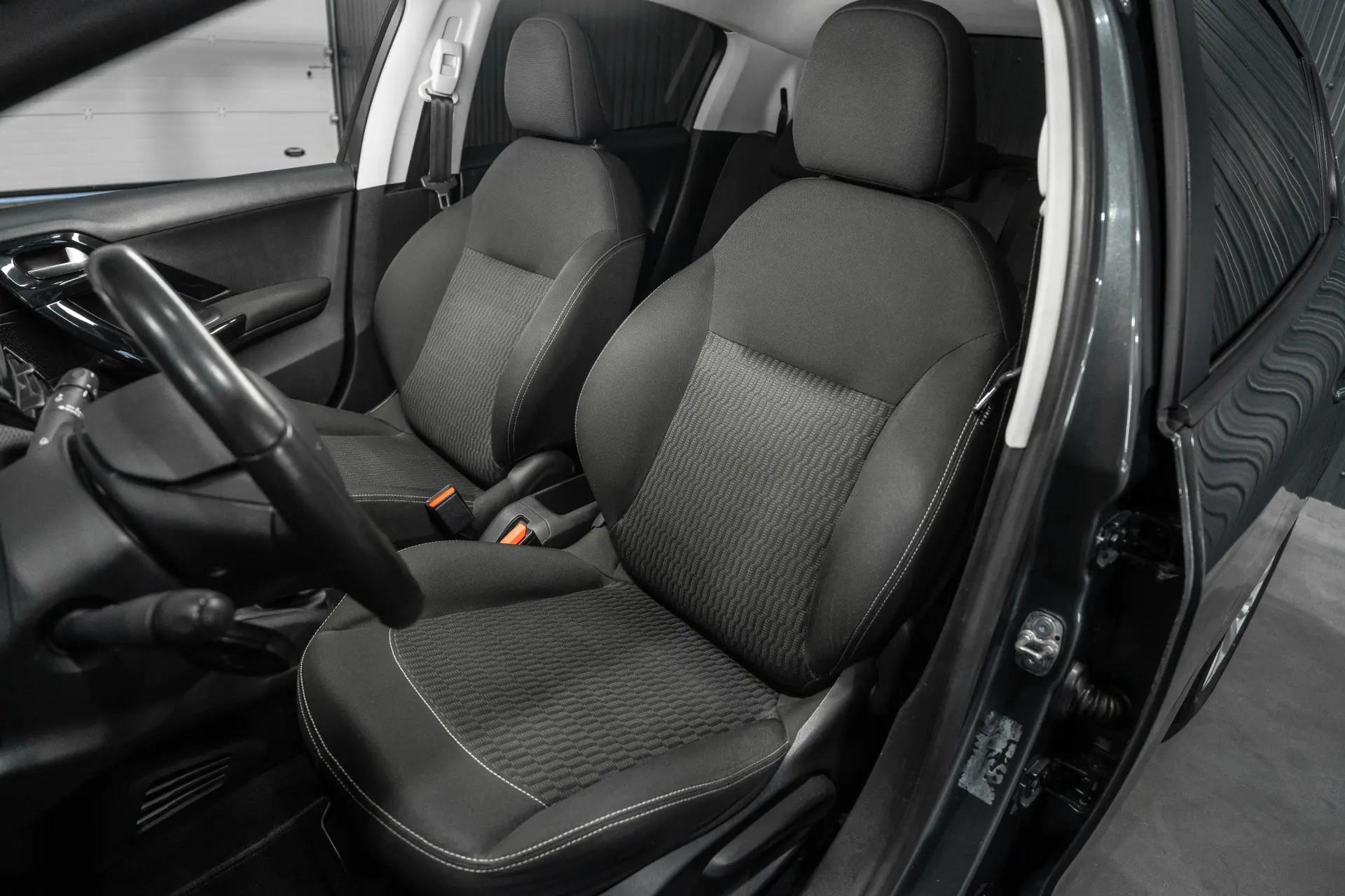 Peugeot 208 19