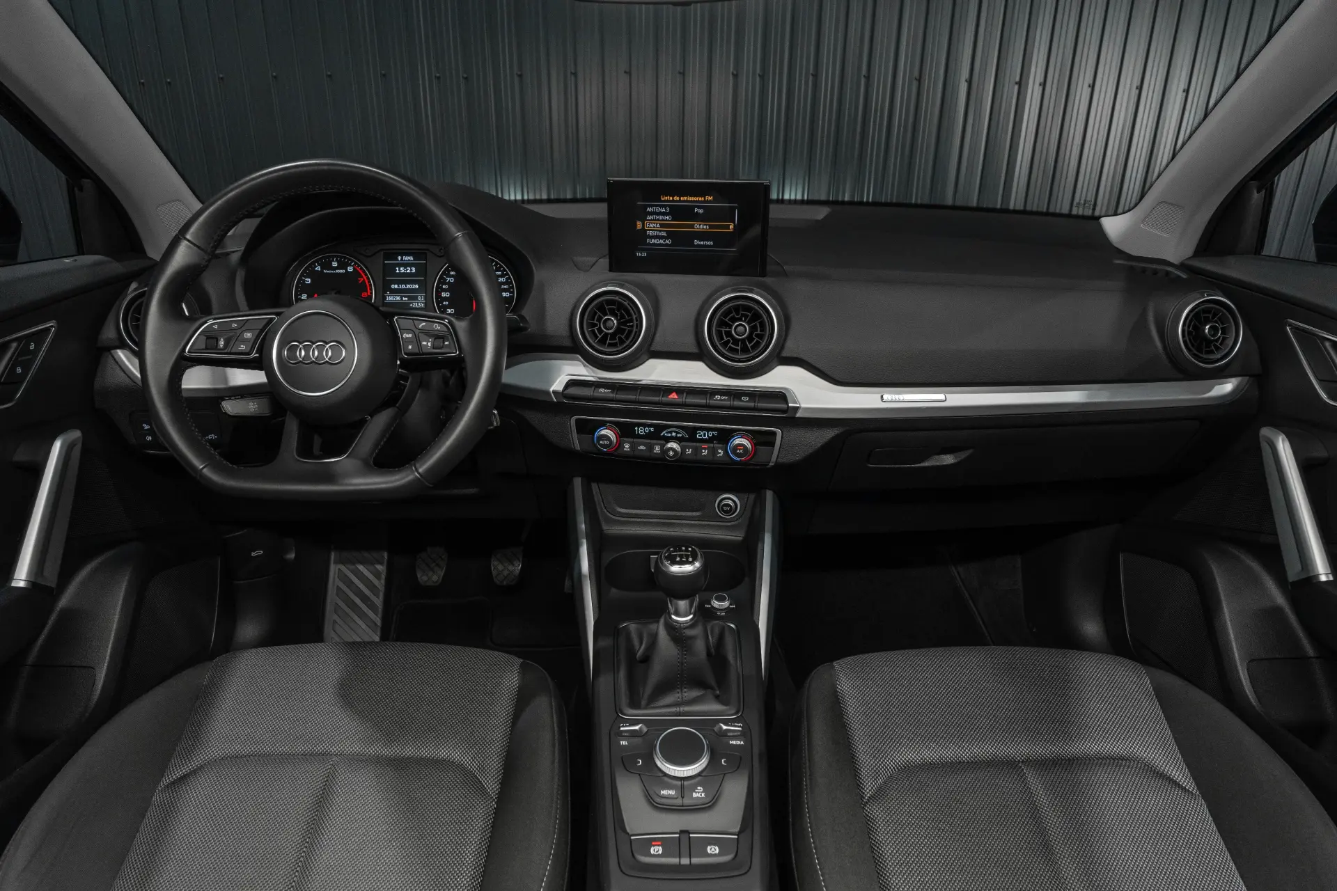 Audi Q2 30 TFSI S line 6