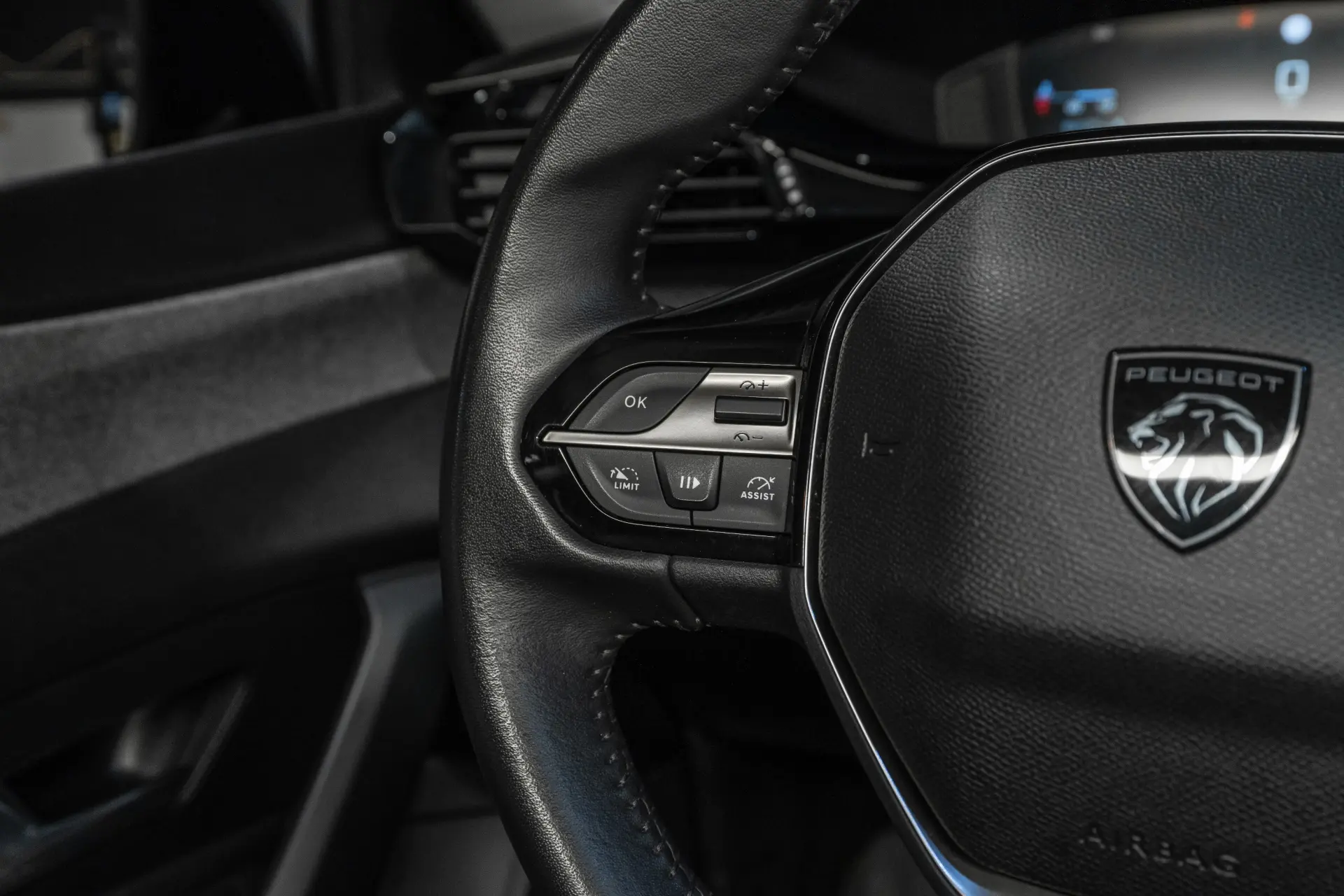 Peugeot 308 SW 1.2 PureTech Allure Full LED 10