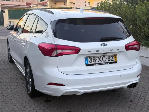 Ford Focus SW 1.0 EcoBoost ST-Line 24