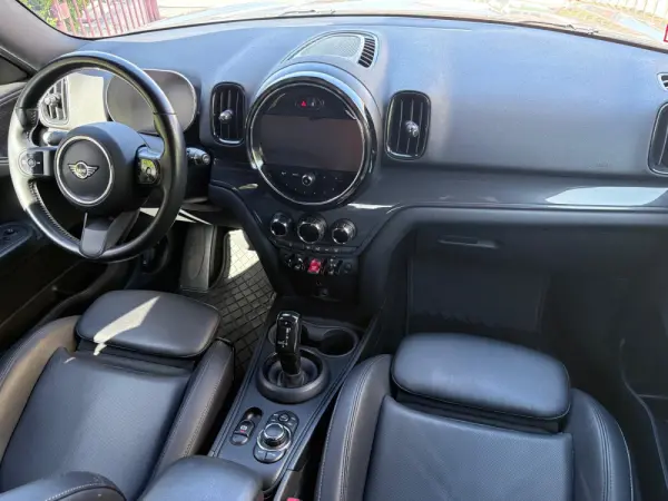 MINI Countryman Cooper D Premium Classic Auto 28