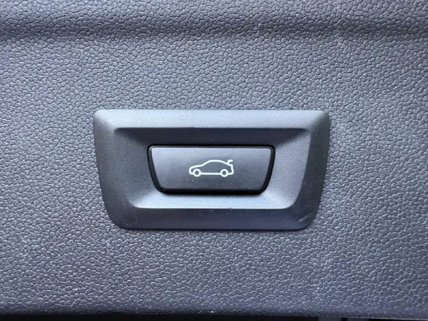 BMW iX xDrive 50 Pack Desportivo 24