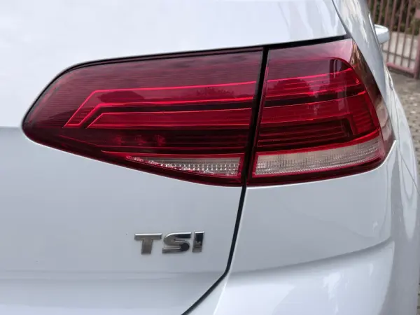 Volkswagen Golf 1.0 TSI Confortline 22
