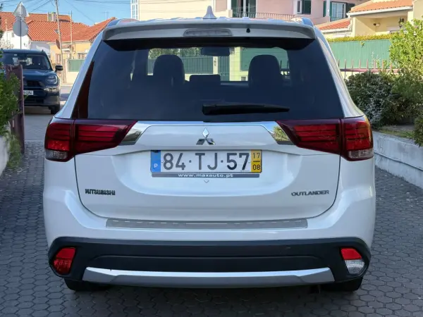 Mitsubishi Outlander 2.2 DI-D Instyle Navi 5