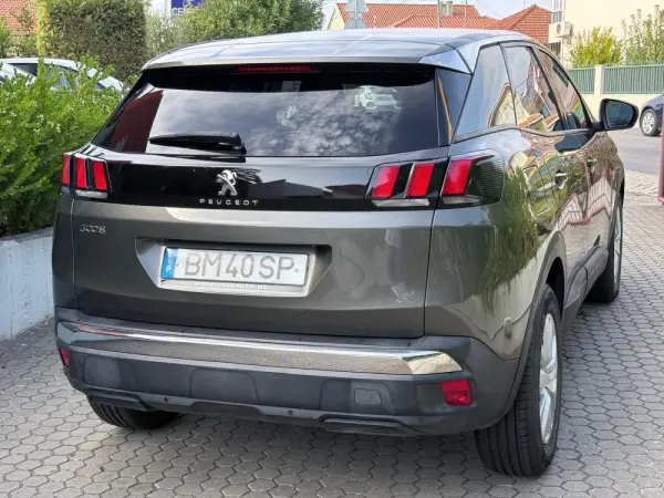 Peugeot 3008 1.2 PureTech Allure EAT8 19