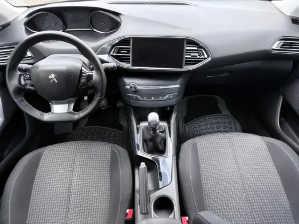 Peugeot 308 SW 1.2 PureTech Style 6