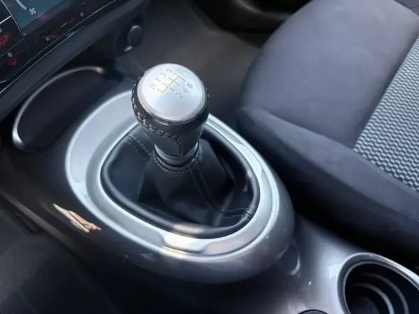 Nissan Juke 1.2 DIG-T Acenta Connect 52