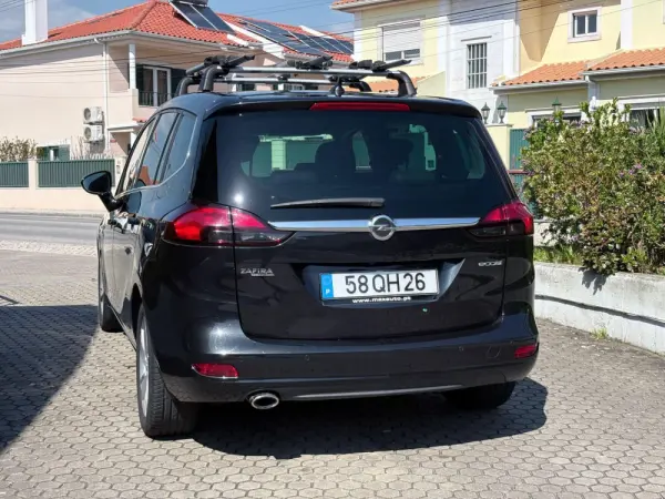 Opel Zafira 2.0 CDTI Cosmo 23