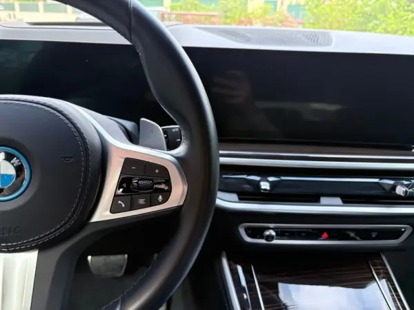 BMW X5 50 e xDrive Edição Desportiva M 43