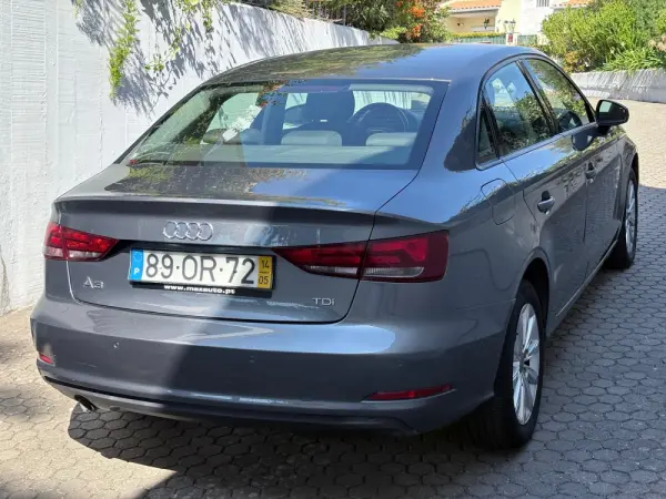 Audi A3 Limousine 1.6 TDI Attraction 19