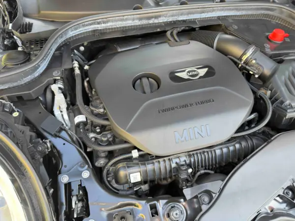 MINI 3 Portas Cooper S 17