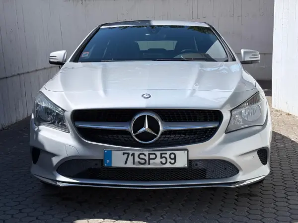 Mercedes-Benz CLA 180 d Shooting Brake Urban Aut. 13