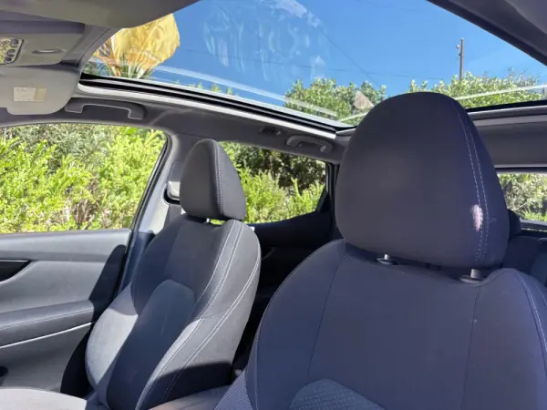 Nissan Qashqai 1.5 dCi N-Connecta J18 32