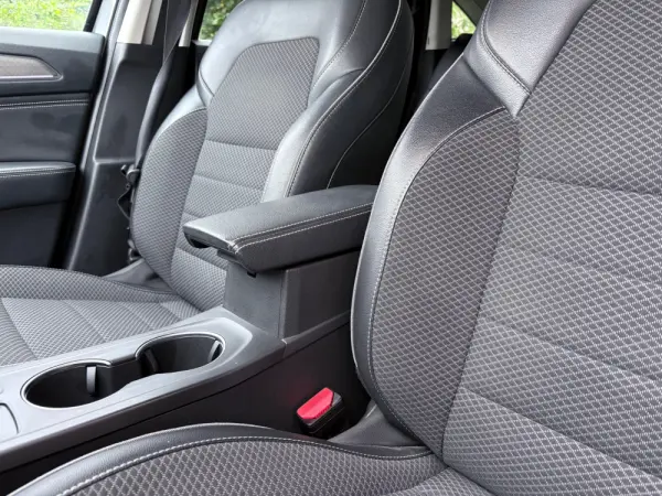 Renault Arkana 1.6 E-Tech Intens 34