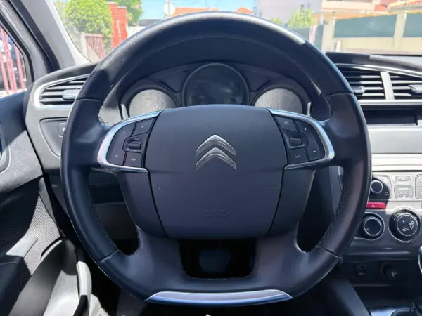 Citroen C4 1.6 BlueHDi Feel EAT6 38