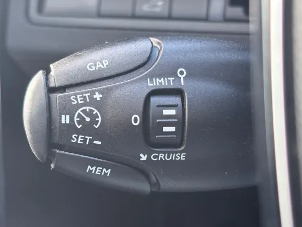 Peugeot 3008 1.2 PureTech Allure EAT8 42