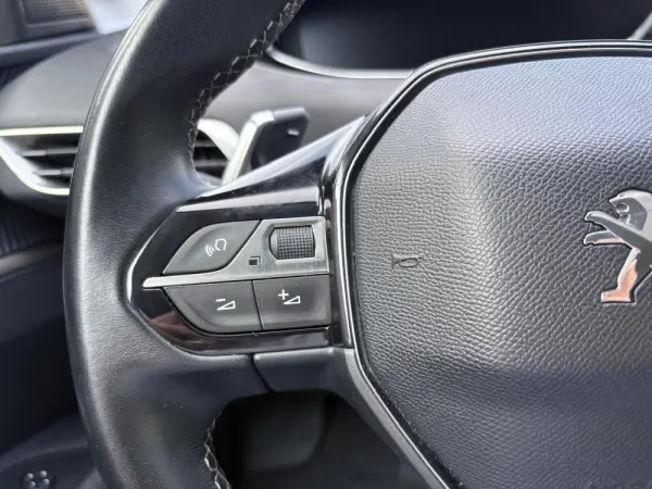 Peugeot 3008 1.2 PureTech Allure EAT8 36