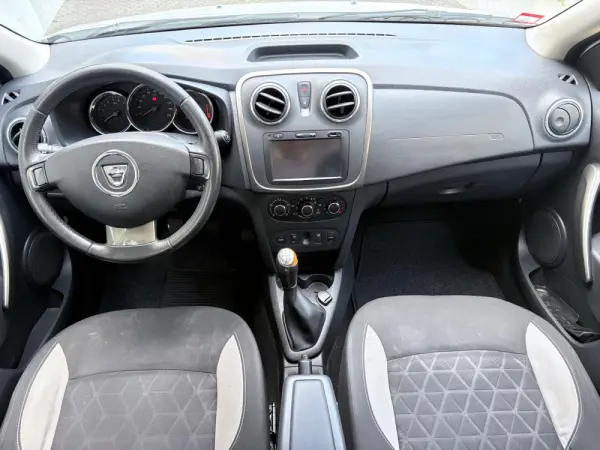 Dacia Sandero 1.5 dCi Stepway 6