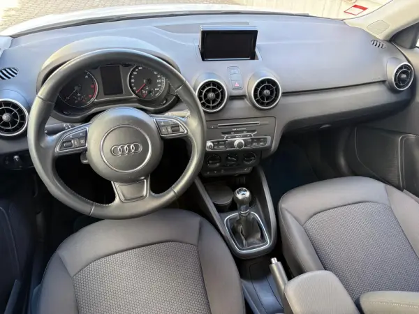 Audi A1 Sportback 1.6 TDI 28
