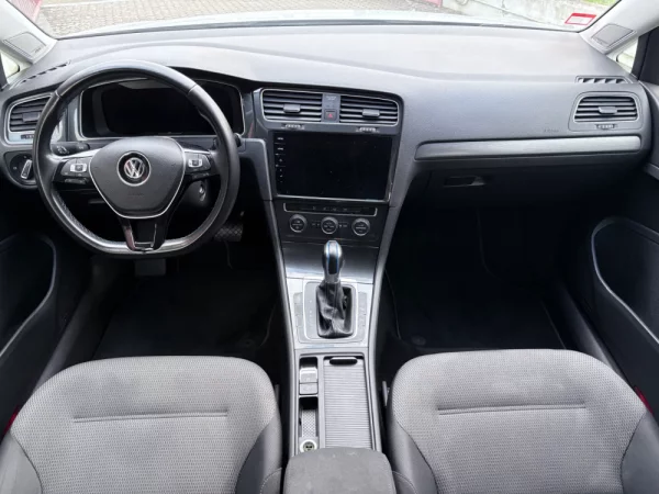 Volkswagen e-Golf AC/DC 6