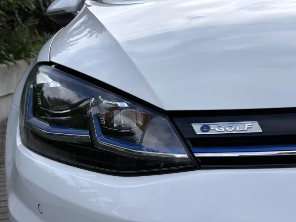 Volkswagen e-Golf AC/DC 14