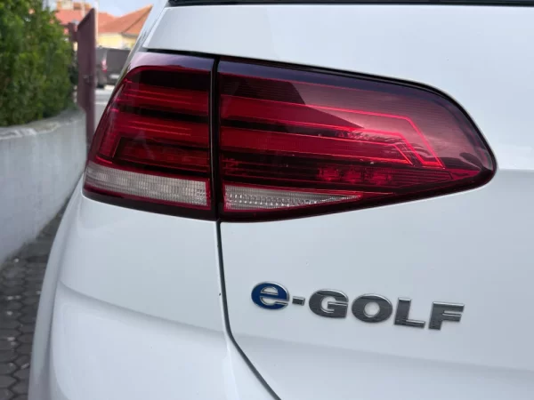 Volkswagen e-Golf AC/DC 22