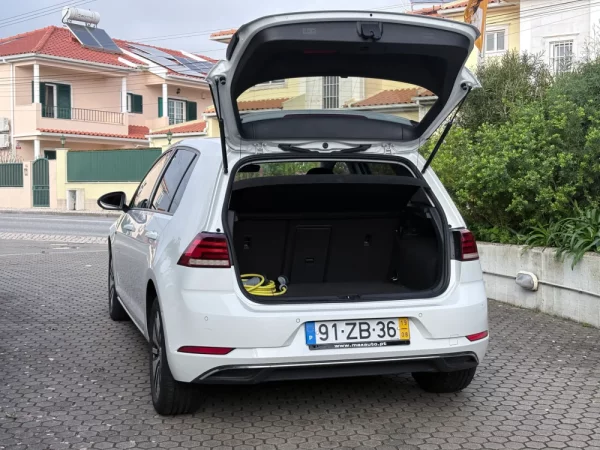 Volkswagen e-Golf AC/DC 26