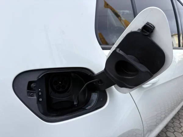 Volkswagen e-Golf AC/DC 28